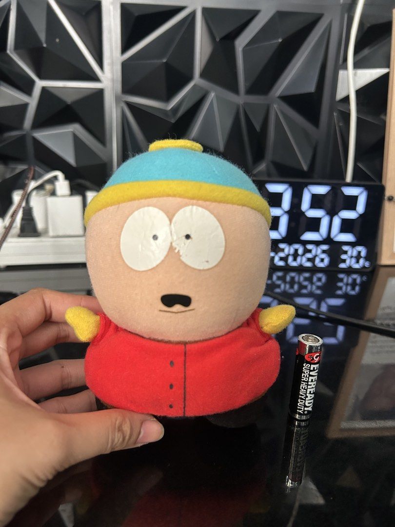 2011 Comedy Central Jemini South Park Eric Cartman Plush 5” (Category: Plushies & Soft Toys) located in General Trias. Submitted by aprilocampo0412 (Listing ID 1463194437, Image 1). Description: 2011 Comedy Central Jemini South Park Eric Cartman Plush 5” Issue sa eyes may tuklap 400 Loc Tanza Cavite.