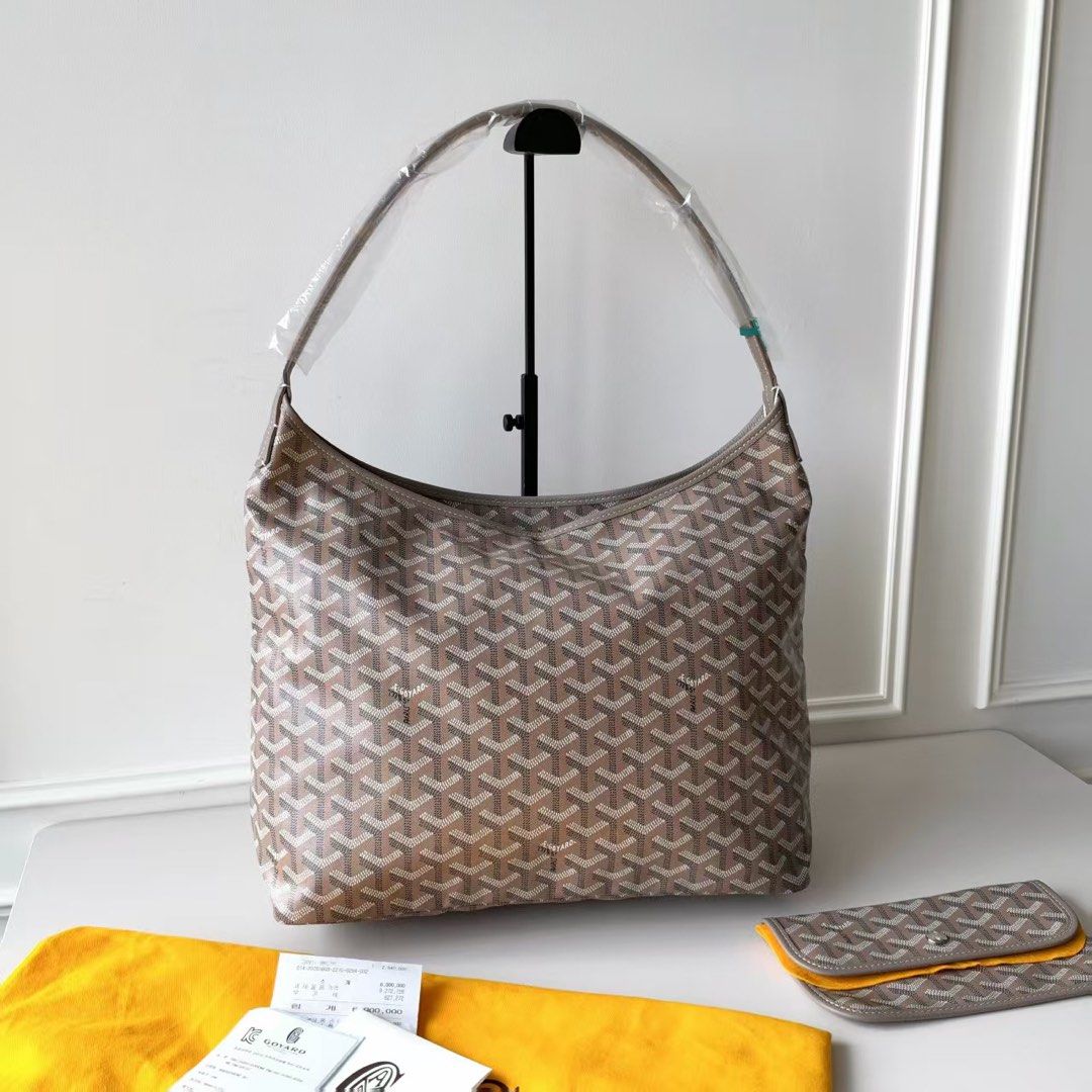 全新 Goyard limited hobo light brown khaki 限定卡其色 （分類：手袋及銀包）位於 Hong Kong。 由 worldwide_purchase 提交（商品編號 1463248188，圖片 2）。簡介： 少有 限定色 隻色幾nice 不易撞款 Deposit 2000 before trade 可陪驗 冇單。