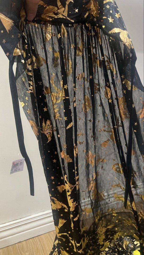2sets witch and cape accessory (Category: Occasions & Party Supplies) located in Las Pinas. Submitted by silver_mamadeclutters (Listing ID 1463323481, Image 2). Description: 2 sets Cape and hat Like new.