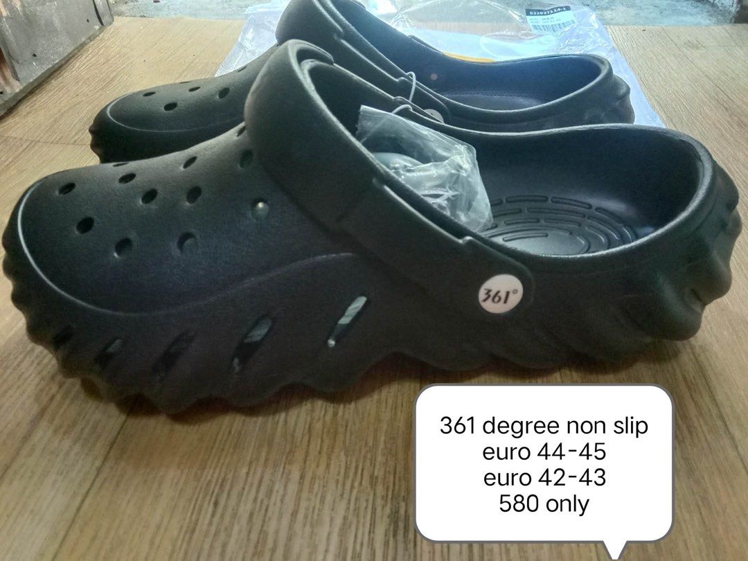 361 Degrees Black Clogs Sandals Size 42-43 (Category: Slippers & Slides) located in Manila. Submitted by whenn_1985 (Listing ID 1463166545, Image 1). Description: - Brand: 361 Degrees - Color: Black - Size: 42-43 44-45 - Features: Comfortable, easy slip-on, good grip soles - Ideal for: Everyday wear, outdoor activities - Condition: Sold as a pair.