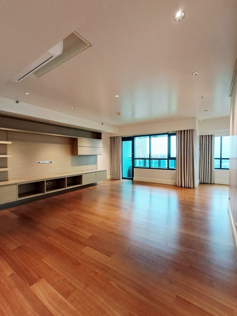 (Category: ) located in . Submitted by aracasarealty (Listing ID 1453470326, Image 1). Description: .