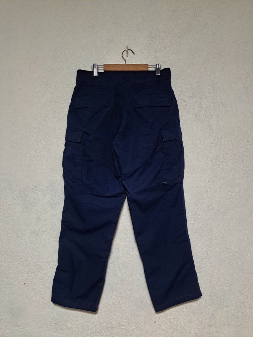 5.11 Tactical Pants (Category: Jeans) located in Dumaguete. Submitted by jayarbajad49160 (Listing ID 1463153382, Image 2). Description: 5.11 Tactical Pants Authentic/Original - 1,500 add sf Excellent Condition Color rate:9.2/10 Altered pero ganda padin Size 32 Width:32 Length:37 Loc dumaguete city visayas.
