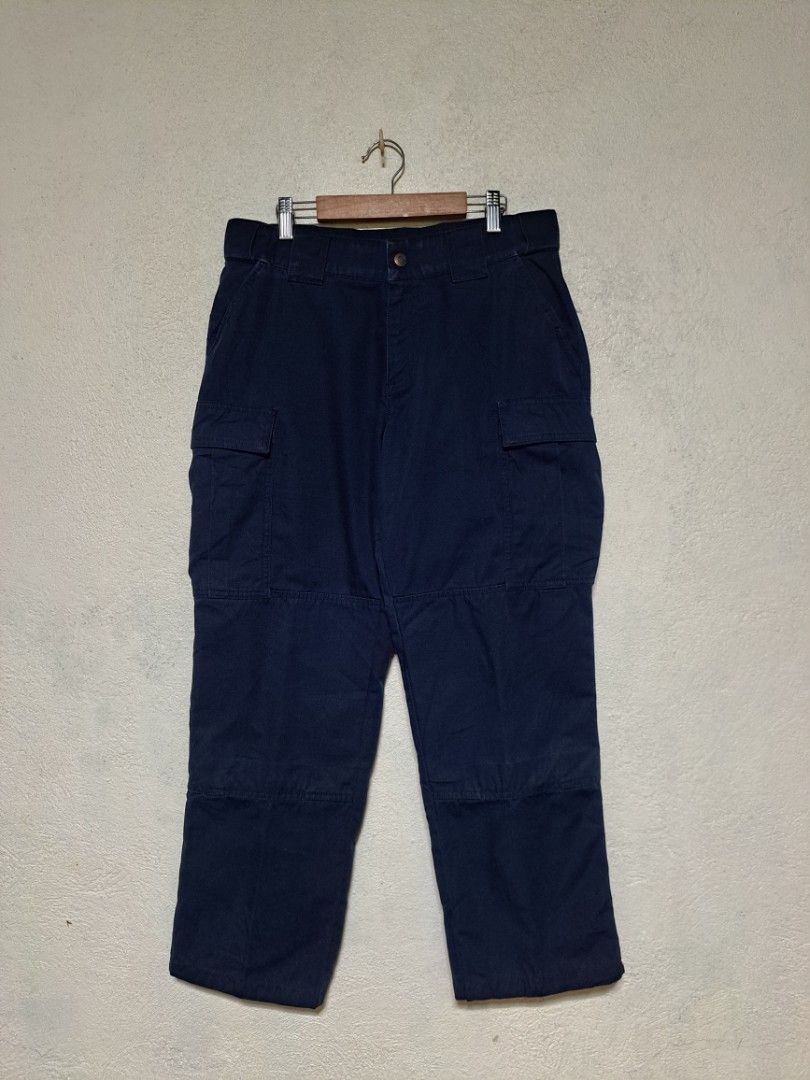 5.11 Tactical Pants (Category: Jeans) located in Dumaguete. Submitted by jayarbajad49160 (Listing ID 1463153382, Image 1). Description: 5.11 Tactical Pants Authentic/Original - 1,500 add sf Excellent Condition Color rate:9.2/10 Altered pero ganda padin Size 32 Width:32 Length:37 Loc dumaguete city visayas.