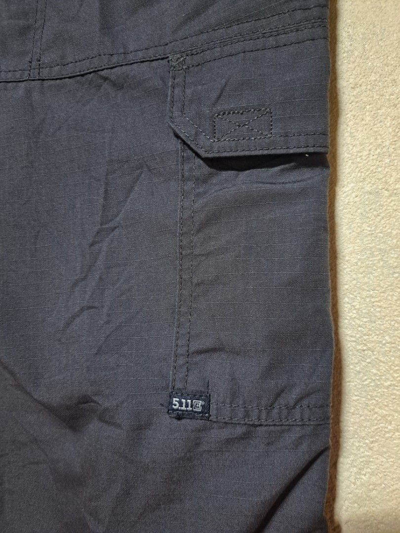 5.11 Tactical Pants Gray (Category: Jeans) located in Dumaguete. Submitted by jayarbajad49160 (Listing ID 1463153874, Image 3). Description: 5.11 Tactical Pants Gray Authentic/Original - 1,800 add sf As new Condition Color rate:9.8/10 No issue Size 38 Width:38 Length:42 Loc dumaguete city visayas.