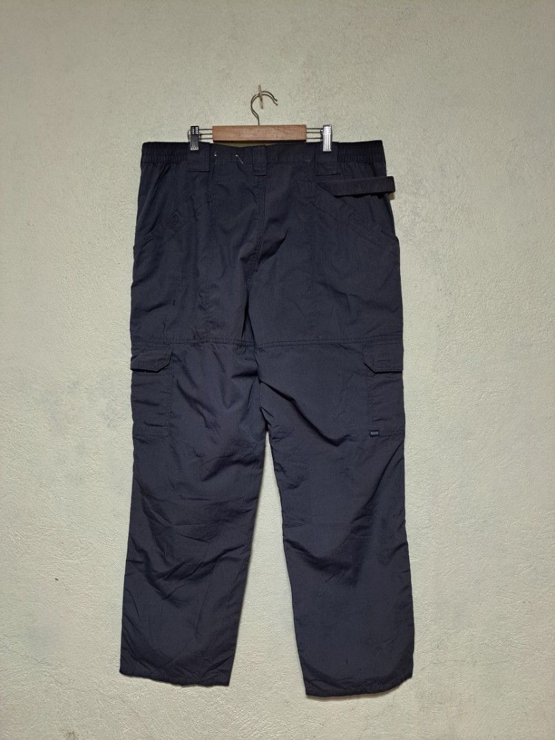 5.11 Tactical Pants Gray (Category: Jeans) located in Dumaguete. Submitted by jayarbajad49160 (Listing ID 1463153874, Image 2). Description: 5.11 Tactical Pants Gray Authentic/Original - 1,800 add sf As new Condition Color rate:9.8/10 No issue Size 38 Width:38 Length:42 Loc dumaguete city visayas.
