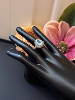 (Category: ) located in . Submitted by luxshare_preloved_ (Listing ID 1463234003, Image 1). Description: .