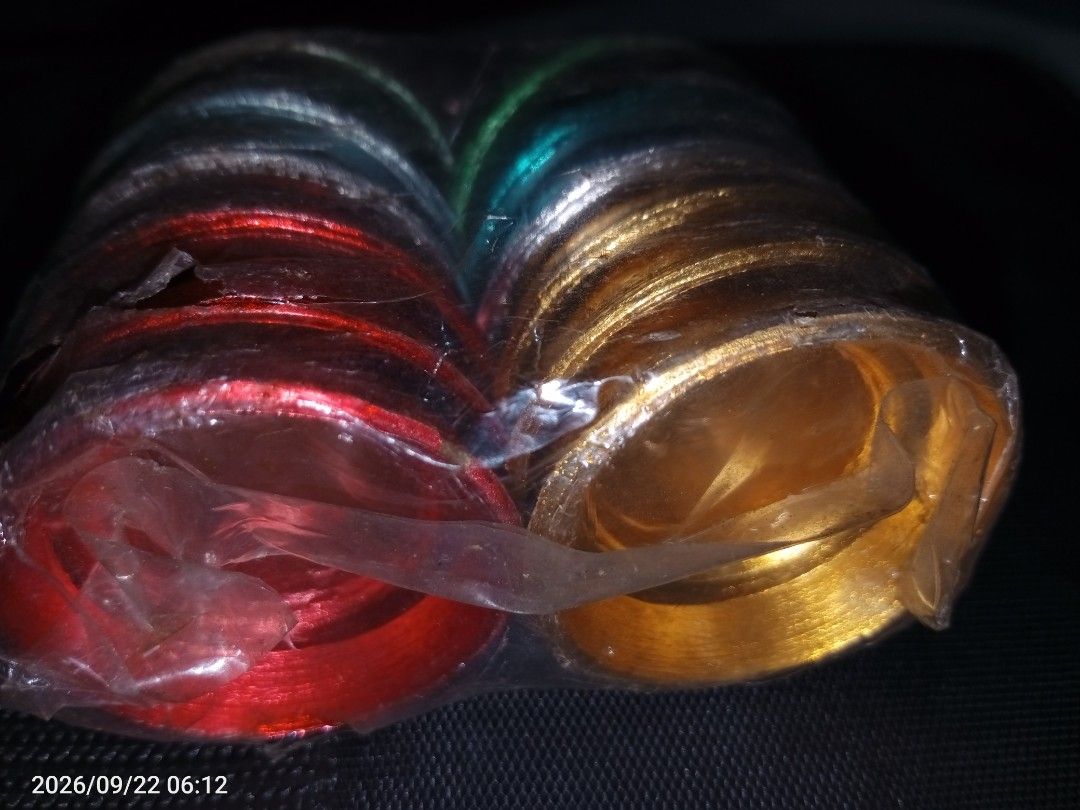 90s Christmas Small Bell Decoration (Category: Vintage Collectibles) located in Davao. Submitted by banana.pancake (Listing ID 1463322076, Image 3). Description: Still sealed condition shipping thru J&T door to door.