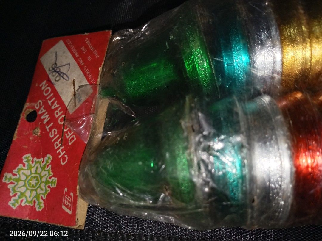 90s Christmas Small Bell Decoration (Category: Vintage Collectibles) located in Davao. Submitted by banana.pancake (Listing ID 1463322076, Image 2). Description: Still sealed condition shipping thru J&T door to door.