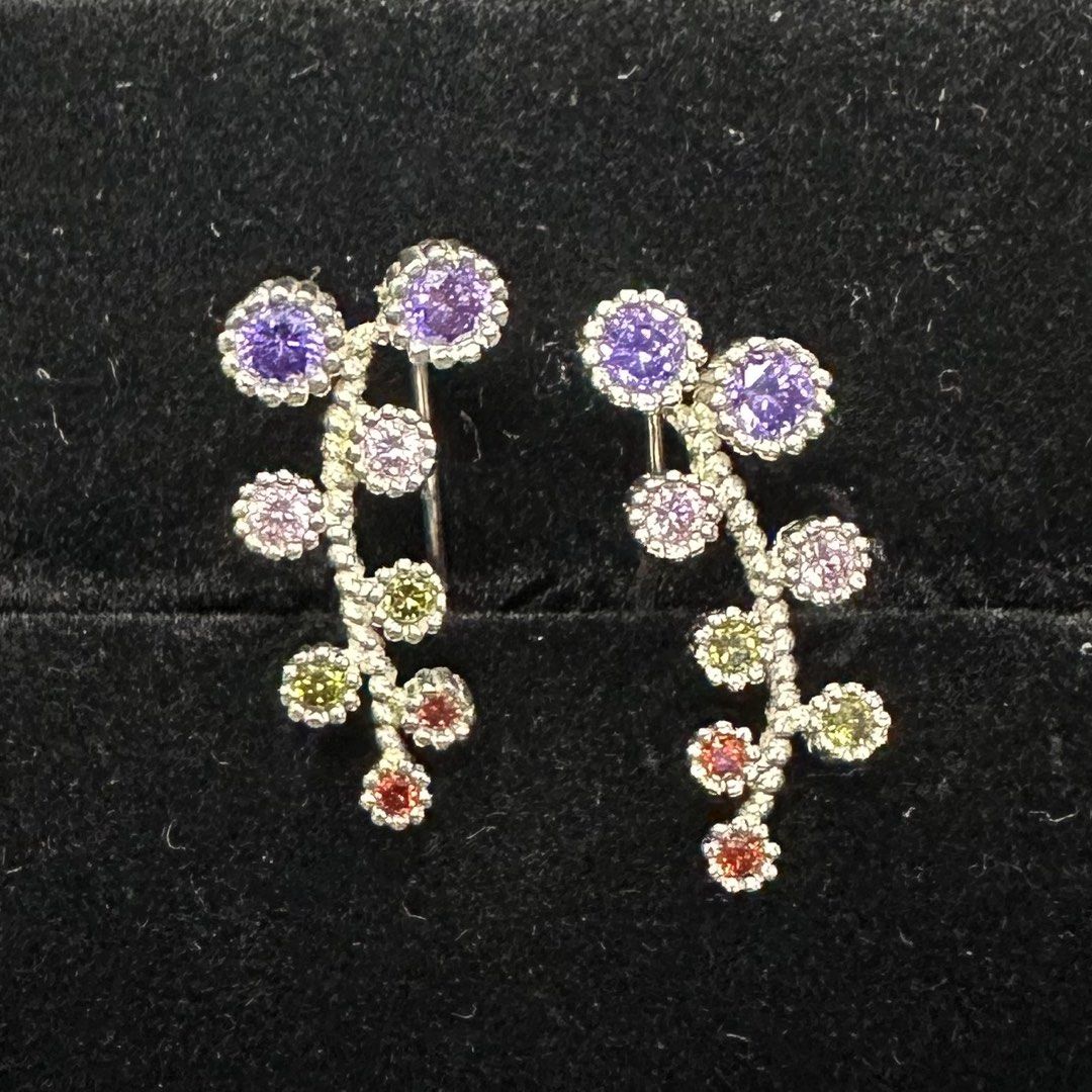 925 silver ear climber earrings 2.7g (Category: Earrings) located in Pakil. Submitted by primrosehearts (Listing ID 1463287911, Image 2). Description: authentic 925 italy silver with stamping hypoallergenic grams: 2.7g.