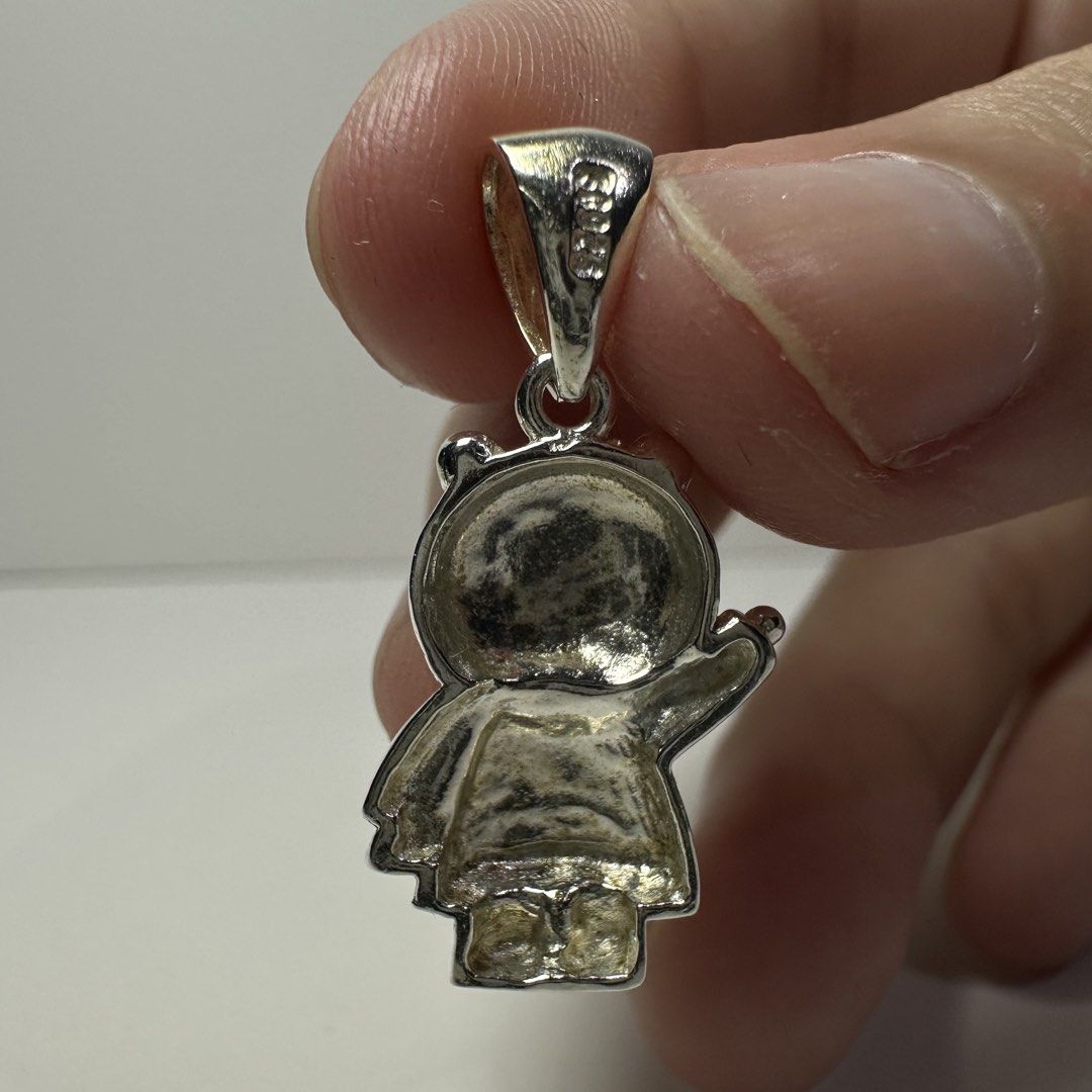 925 silver hello kitty full body pendant 1.8g (Category: Charms) located in Pakil. Submitted by primrosehearts (Listing ID 1463291945, Image 2). Description: authentic 925 italy silver with stamping hypoallergenic grams: 1.8g.