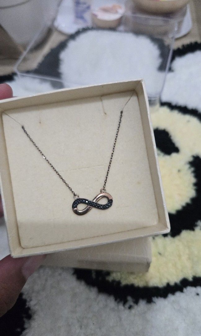 925 Sterling Silver Infinity Necklace – 2.1g (Category: Necklaces) located in Agoncillo. Submitted by ariannacvii (Listing ID 1463191501, Image 2). Description: ✨ 925 Sterling Silver Necklace – 2.1g ✨ 🇮🇹 Bought in Italy Selling this elegant 925 sterling silver necklace purchased in Italy. ✨ Material: 925 Sterling Silver ✨ Hallmark: 925 ✨ Weight: 2.1g ✨ Color: Silver ✨ Origin: Italy ✨ Condition: Pre-owned 💰 Price: ₱350 🚚 Shipping fee is NOT in