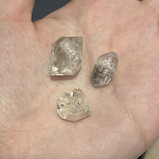 （分類：）位於 。 由 nadial. 提交（商品編號 1463277679，圖片 1）。簡介： 。