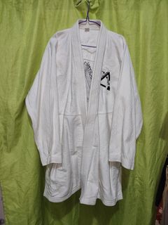 (Category: ) located in . Submitted by thriftwear.apparels (Listing ID 1463325167, Image 1). Description: .