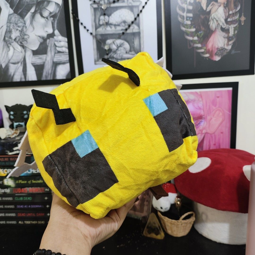 ✦ Minecraft Bee Plush Toy (Big / Ver. 2) ✦ (Category: Plushies & Soft Toys) located in Santa Rosa. Submitted by rusalkascottage (Listing ID 1463264162, Image 1). Description: ୨୧ ───────────── ୨୧ P450 GC@@@sh P600 COD / PayLater ♡ WYSIWYG ♡ Good condition ♡ Onhand & ready to ship ୨୧ ───────────── ୨୧ ✦ FAQs ✧ Location: Sta. Rosa, Laguna ✧ Shipping starts at P36 ✧ COD price is adjusted due to platform fees. Vouchers may be used if available. ୨୧ ────