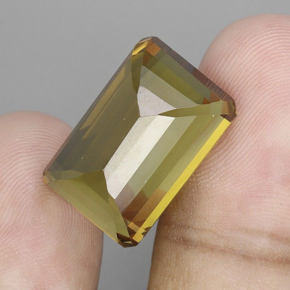 💯 Natural CITRINE loose (Category: Precious Stones) located in Kawit. Submitted by authentic_gemstones_byalton (Listing ID 1463138821, Image 2). Description: Available! 💯 NATURAL CITRINE LOOSE -24.0 carats -20.0x13.0x11.0 (mm) -Octagon cut -100% unheated -7.0 (hardness) -VVS clarity -Brazil (origin) PRICE: Only 6,700 php #citrine #NaturalGemstones #AuthenticGemstonesbyALTON.