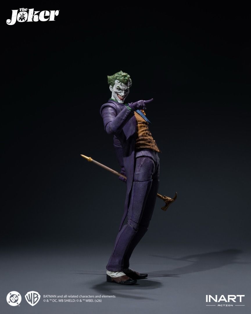 [ PRE ORDER / 預訂 ]INART Action The Joker Action Figur 漫畫小丑 可動人偶 （分類：預購）位於 Hong Kong。 由 bowtiecat 提交（商品編號 1463137875，圖片 2）。簡介： 正版 ✅ 全新 ✅ 預訂 ✅ 尺寸：高約169mm 比例：無 類型：塗裝成品可動 材質：PVC、ABS、POK、合金等 配件：人物主體*1、、微笑頭雕*1、大笑頭雕*1、握拳手型*1對、握持手型*1對、持槍手型*1對、指人手型*1對、並指手型*1對、捏撲克牌右手型*1、放松手型*1對、手型*1、左輪手槍+旗子*1、沖鋒槍*1、手杖*1、撬棍*1、小醜魚*1、匕首*1、胸花替換件*1、假牙*1、撲克牌*1、地臺*1、地臺支架*1 ⭐️本店網站內容更詳細，感謝您的支持🙏 ❗️ 圖片只作參考，最終的內容、規格、形狀及顏色，請以官方發布為準； -------------------------------------- ★💰訂金：HKD 100