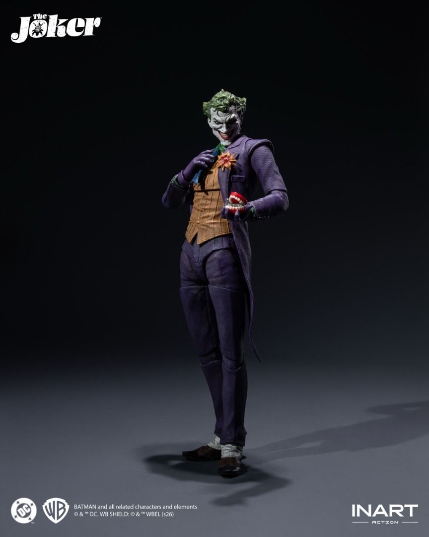[ PRE ORDER / 預訂 ]INART Action The Joker Action Figur 漫畫小丑 可動人偶 （分類：預購）位於 Hong Kong。 由 bowtiecat 提交（商品編號 1463137875，圖片 3）。簡介： 正版 ✅ 全新 ✅ 預訂 ✅ 尺寸：高約169mm 比例：無 類型：塗裝成品可動 材質：PVC、ABS、POK、合金等 配件：人物主體*1、、微笑頭雕*1、大笑頭雕*1、握拳手型*1對、握持手型*1對、持槍手型*1對、指人手型*1對、並指手型*1對、捏撲克牌右手型*1、放松手型*1對、手型*1、左輪手槍+旗子*1、沖鋒槍*1、手杖*1、撬棍*1、小醜魚*1、匕首*1、胸花替換件*1、假牙*1、撲克牌*1、地臺*1、地臺支架*1 ⭐️本店網站內容更詳細，感謝您的支持🙏 ❗️ 圖片只作參考，最終的內容、規格、形狀及顏色，請以官方發布為準； -------------------------------------- ★💰訂金：HKD 100