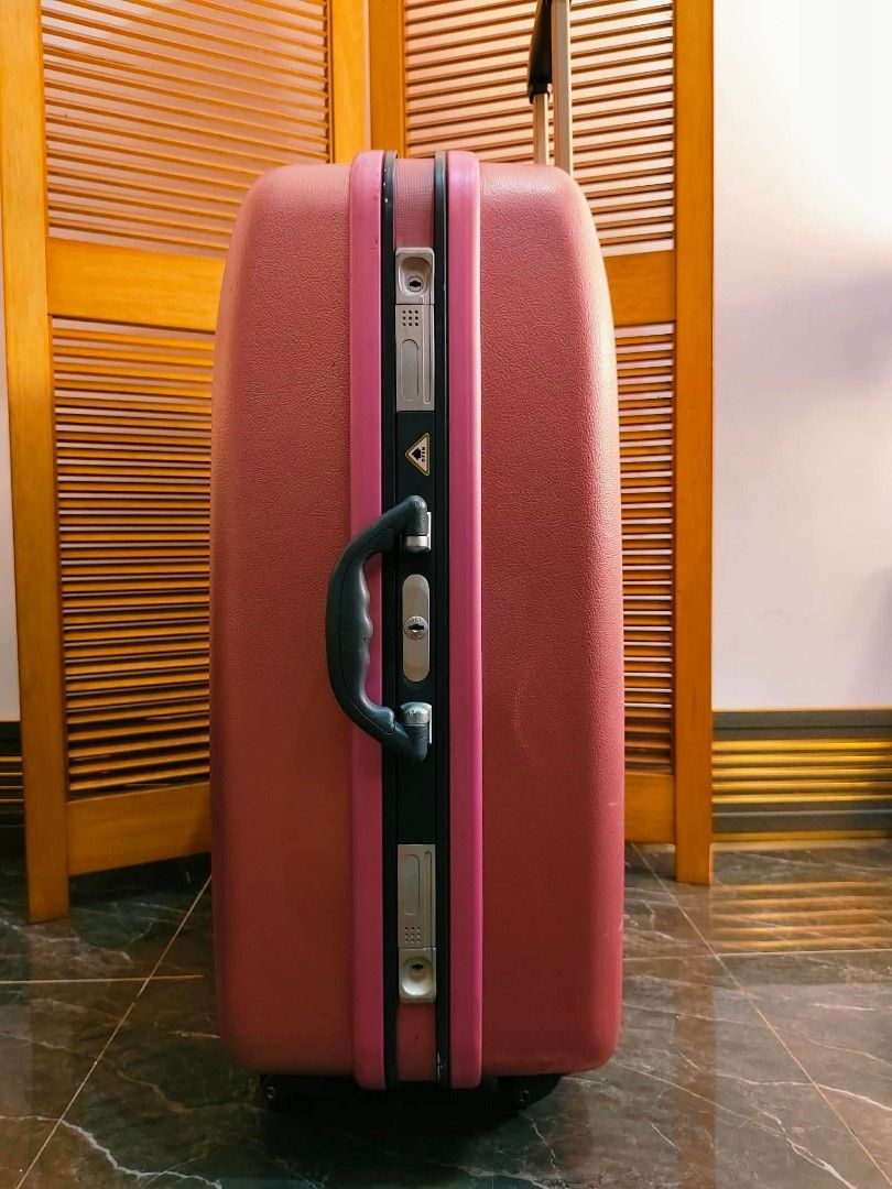 🧳 SHIMA SHOCK PROOF (Category: Luggage) located in Manila. Submitted by chocoman0235367 (Listing ID 1463247550, Image 2). Description: .