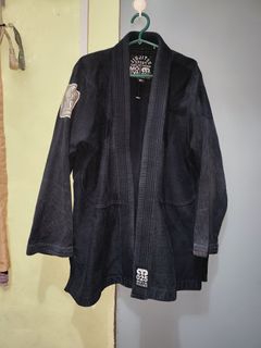 (Category: ) located in . Submitted by thriftwear.apparels (Listing ID 1463188515, Image 1). Description: .