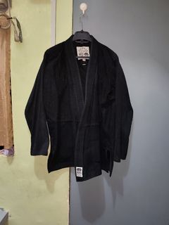 (Category: ) located in . Submitted by thriftwear.apparels (Listing ID 1463190590, Image 1). Description: .
