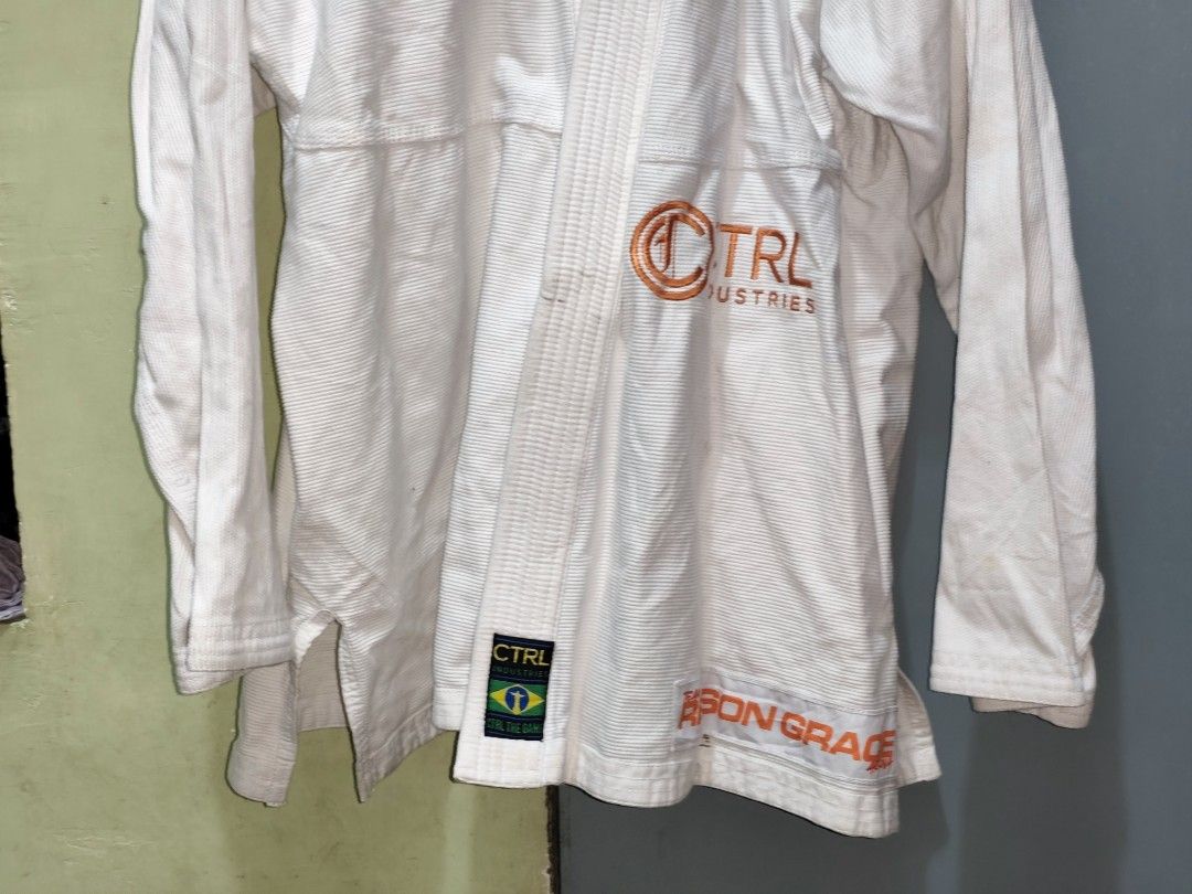 A4 - CTRL INDUSTRIES BJJ UPPER ONLY (Category: Combat Sports) located in Taguig. Submitted by thriftwear.apparels (Listing ID 1463324303, Image 3). Description: 🥋 A4 - CTRL INDUSTRIES BJJ UPPER ONLY 💵 1,000.00 + SF ❌ NOT COD/COP. ✅ Payment first policy. 🏷️ Very god condition and ang Ganda ng inner lining design. Need wash lang lang po pero no stain or rip. 📦 Shipping via Lalamove or J&T Express. 💳 Payment through GCash, GoTyme or BPI Bank Tr