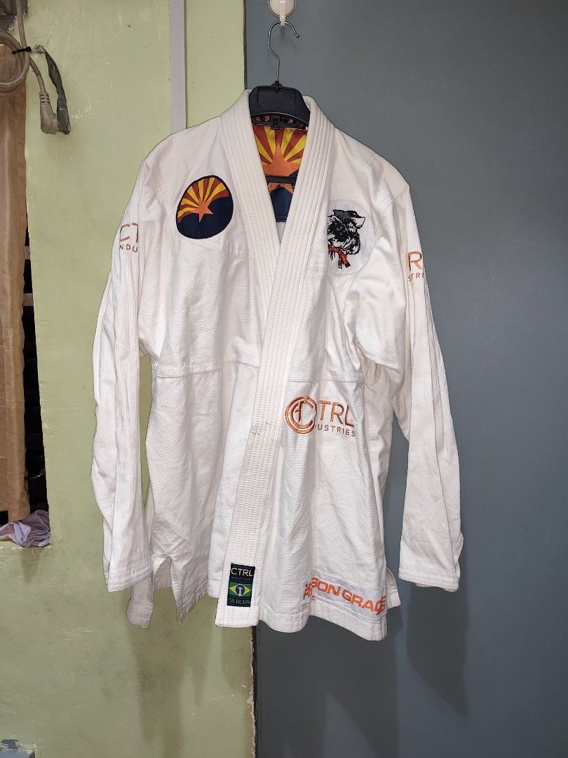 A4 - CTRL INDUSTRIES BJJ UPPER ONLY (Category: Combat Sports) located in Taguig. Submitted by thriftwear.apparels (Listing ID 1463324303, Image 1). Description: 🥋 A4 - CTRL INDUSTRIES BJJ UPPER ONLY 💵 1,000.00 + SF ❌ NOT COD/COP. ✅ Payment first policy. 🏷️ Very god condition and ang Ganda ng inner lining design. Need wash lang lang po pero no stain or rip. 📦 Shipping via Lalamove or J&T Express. 💳 Payment through GCash, GoTyme or BPI Bank Tr