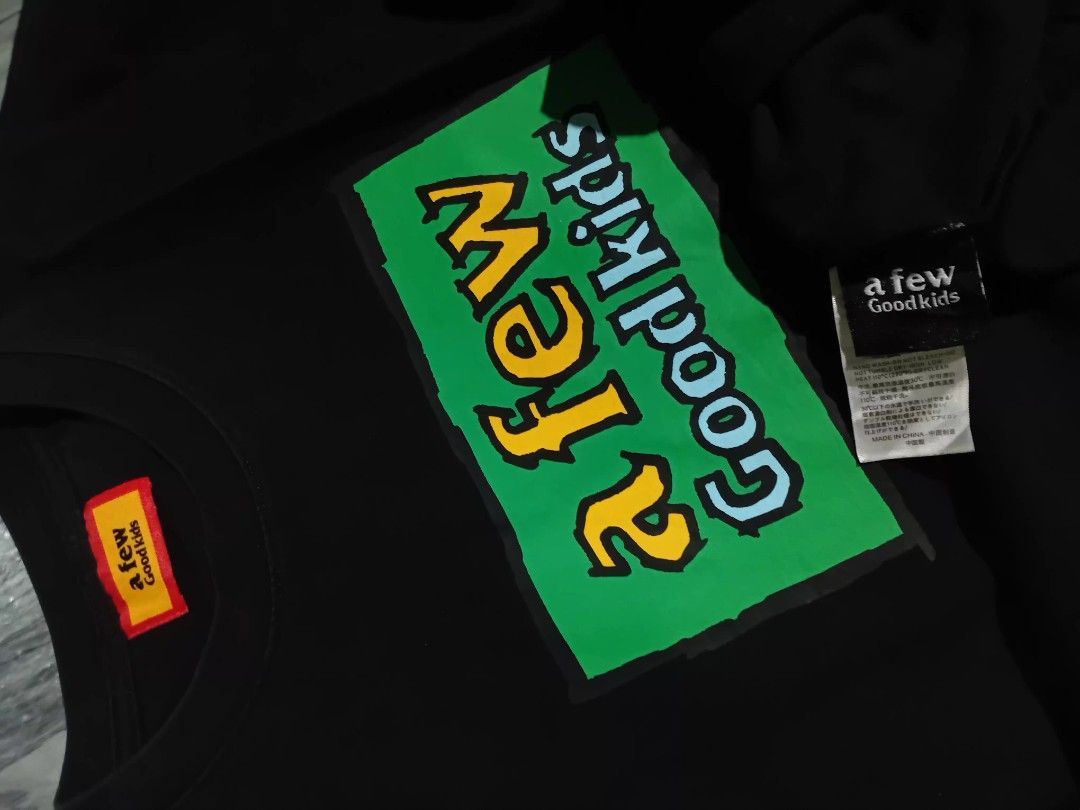 A FEW GOOD KIDS (Category: Formal Shirts) located in Mercedes. Submitted by kiel1 (Listing ID 1463259970, Image 3). Description: MEDIUM FIT TO LARGE L- 28 W- 23 AS NEW CONDITION GAGAMITIN NALANG! LOC: DAET CAMARINES NORTE (BICOL).