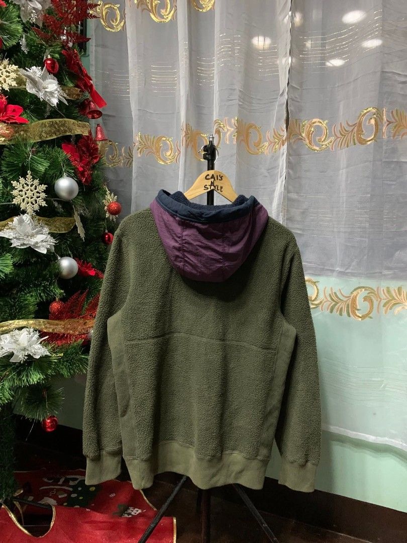 Abercrombie & Fitch (Category: Coats, Jackets and Outerwear) located in Lianga. Submitted by legitseller12345678 (Listing ID 1463162477, Image 2). Description: Abercrombie Fleece Hoodie📌 Excellent Medium on tag Dimes 23x27 Solid Mine 299 plus sf.