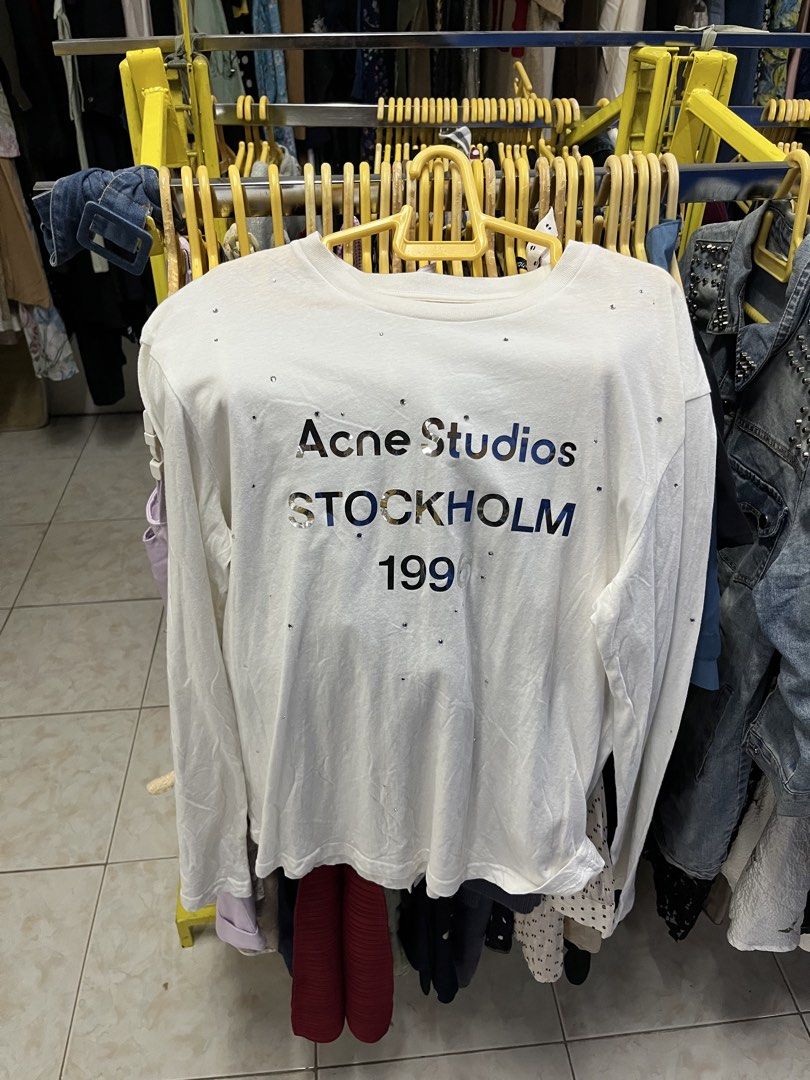 ACNE STUDIOS (Category: Luxury Apparel) located in Catbalogan. Submitted by wayndsyclee. (Listing ID 1463231726, Image 2). Description: ACNE STUDIOS NO ISSUE EXCELLENT CONDI .