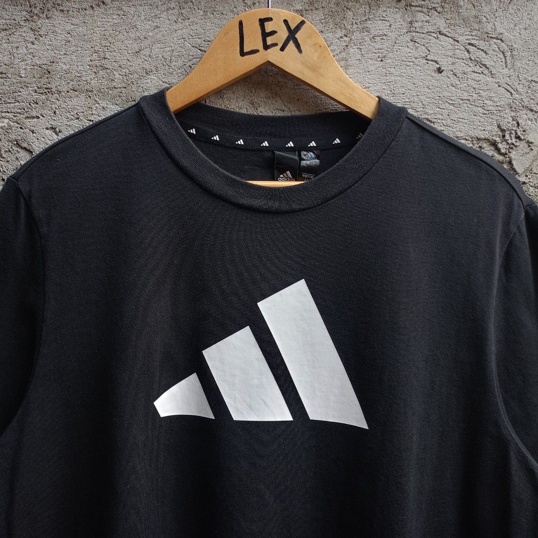 ADIDAS (Category: Tshirts & Polo Shirts ) located in Koronadal. Submitted by thriflex.29 (Listing ID 1463271725, Image 3). Description: ADIDAS Size: Medium Measurements: Width 21 Length 28.5 Condition: 9.5/10 - Excellent To Asnew Colorate: 9.5/10 No Issue Mine: 400.