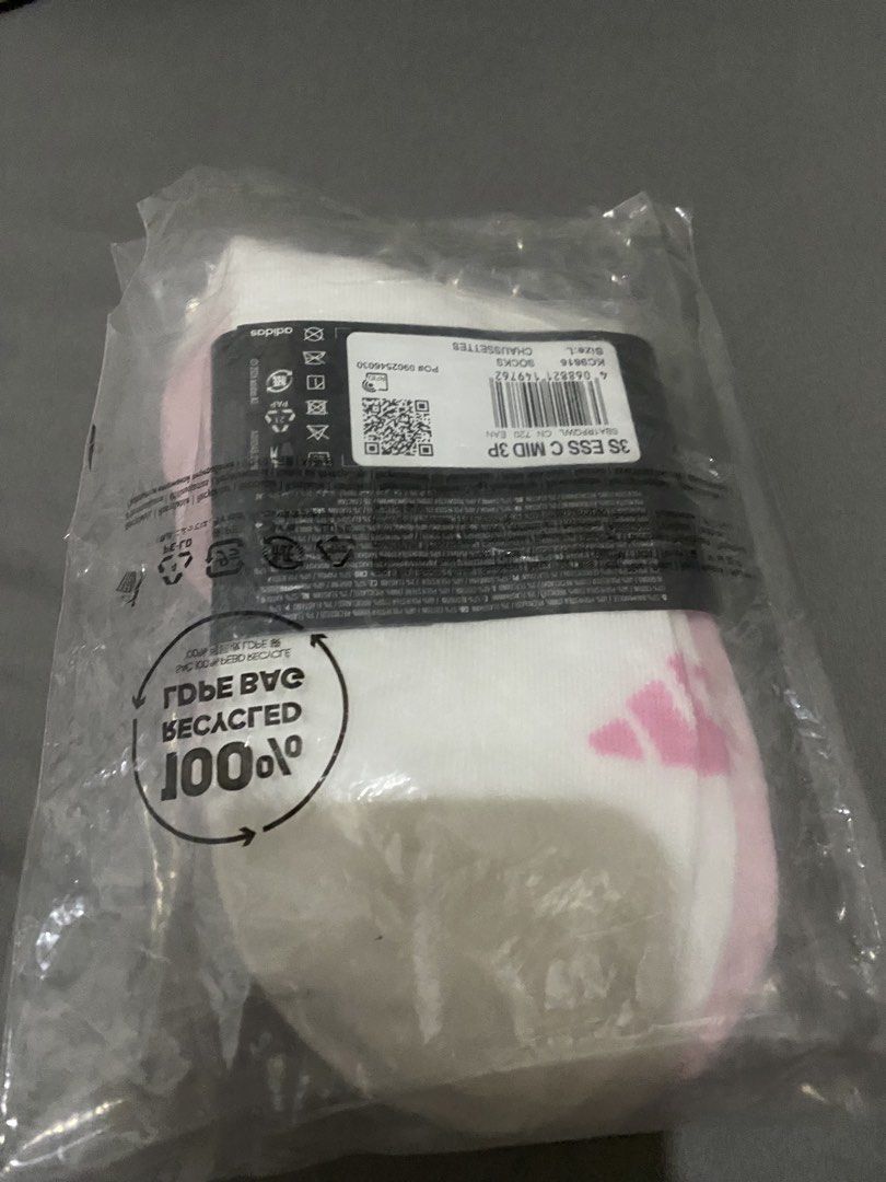 Adidas 3S ESS MID 3P Socks White Pink (Category: Socks & Tights) located in General Tinio. Submitted by andy_1129 (Listing ID 1463129546, Image 2). Description: - Two pairs of Adidas ankle socks - White with pink stripes and classic Adidas logo - Cushioned for enhanced comfort - Size large - Ideal for everyday wear or sports activities - Bundle deal: Get all three pairs together Large masyado malaki..