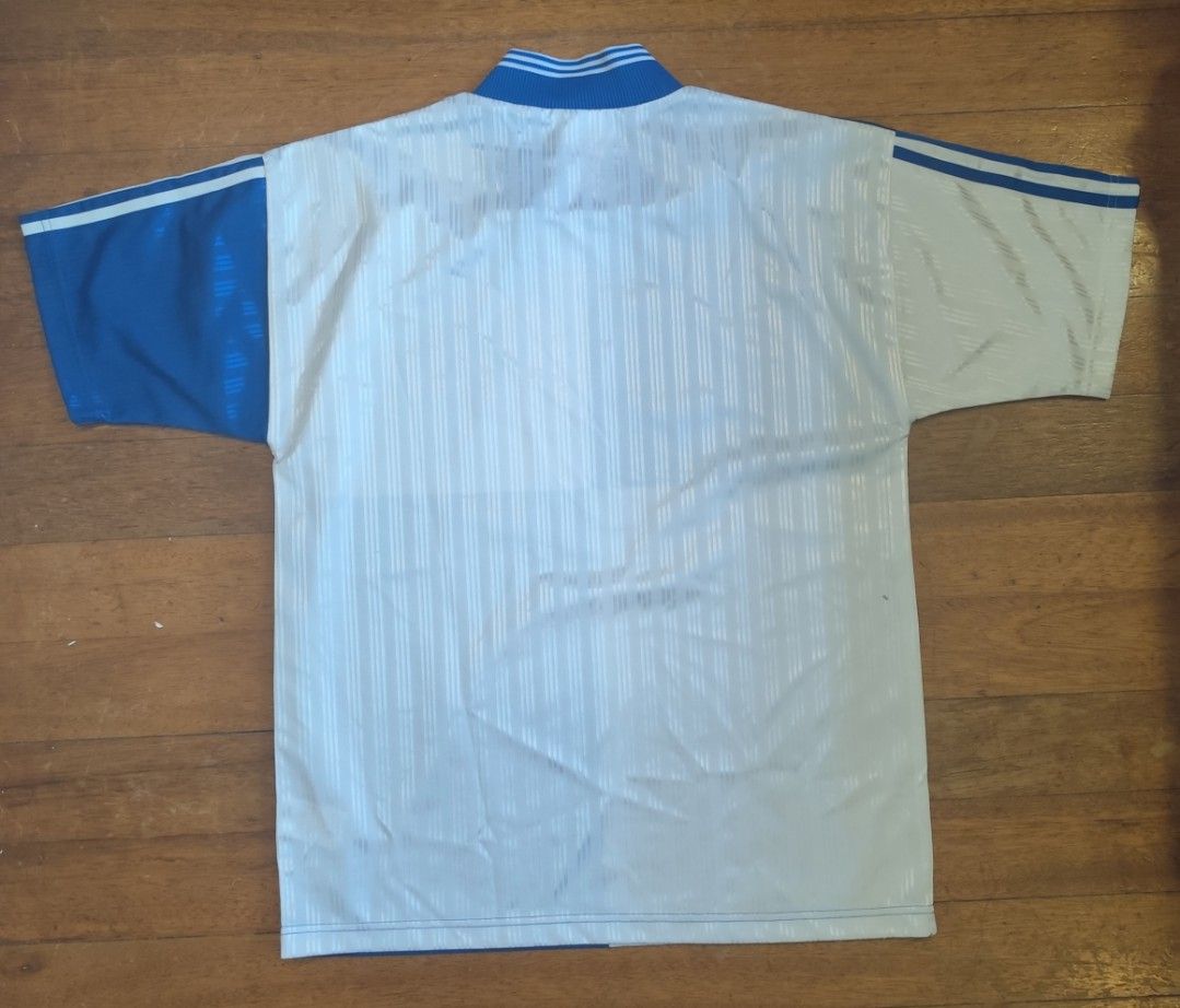 Adidas Blue and White Collared Jersey (Category: Tshirts & Polo Shirts ) located in Paranaque City. Submitted by kingsly42 (Listing ID 1463173583, Image 2). Description: Lightly used Dimes: Chest: 21 Inches Shoulder: 21 inches Sleeve: 7.5 inches body: 27 inches .