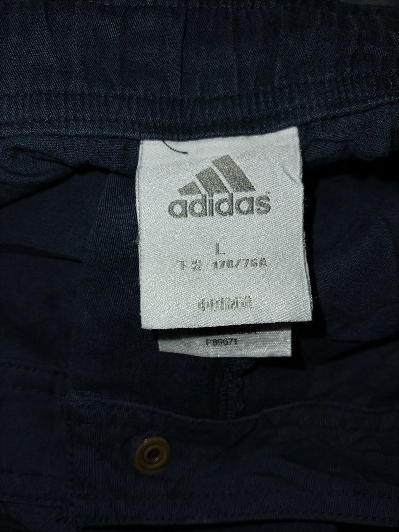 Adidas Cargo Shorts (Category: Shorts) located in Cavite. Submitted by adynnej.various.items (Listing ID 1463178867, Image 3). Description: W: 32 L: 19 Color Rate: 9/10.