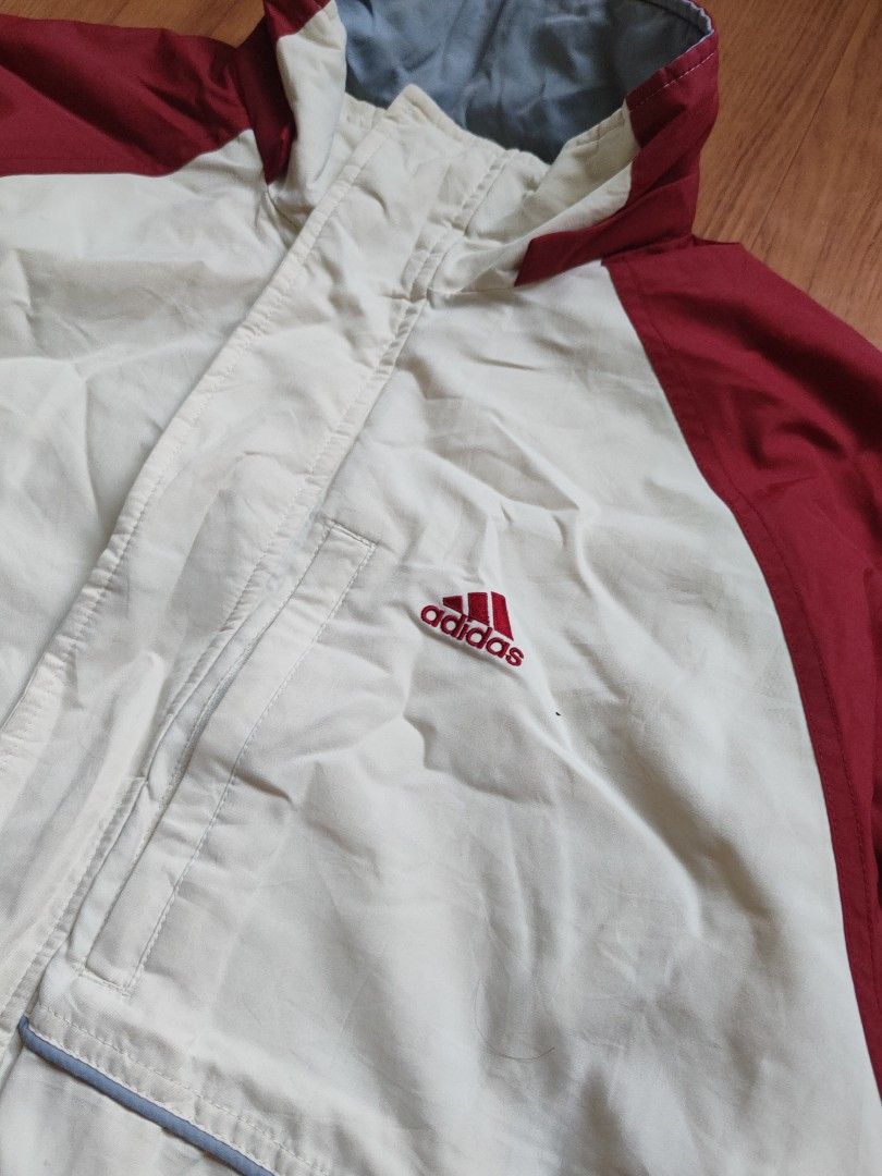 adidas jacket mini logo (Category: Coats, Jackets and Outerwear) located in Pasig City. Submitted by melvincorre004 (Listing ID 1463186960, Image 3). Description: last price napo yan rush rush.