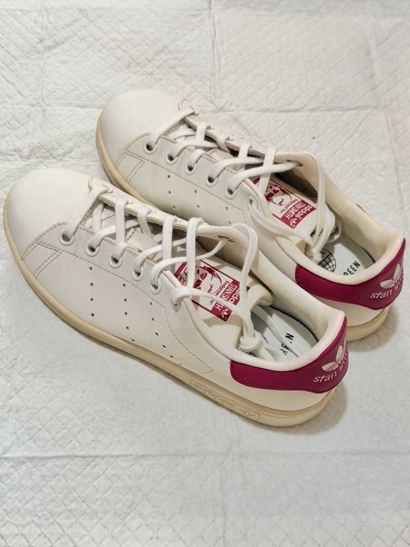 Adidas Stan Smith (Category: Sneakers) located in Marikina City. Submitted by 43sunsets1994 (Listing ID 1463156162, Image 2). Description: Guaranteed original Good condition What you see is what you get No box Size: UK 3 / 22cm / US5W.