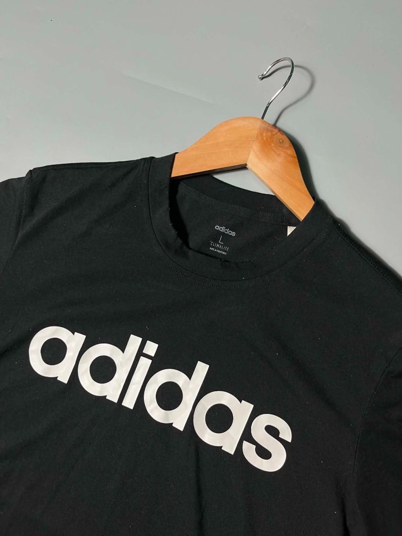 ADIDAS TEE (Category: Formal Shirts) located in General Santos City (Dadiangas). Submitted by arjay_genita (Listing ID 1463160026, Image 2). Description: Adidas ‼️Size Small (19/26) ‼️Excellent condition ‼️Color rate 9.5./10 ‼️No issue.