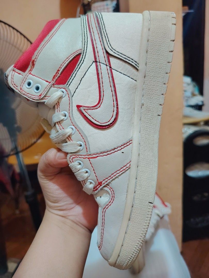 Air Jordan 1 Retro High (Category: Sneakers) located in Taguig. Submitted by mackz13triftshop (Listing ID 1463142331, Image 2). Description: AIR JORDAN 1 RETRO HIGH 'PHANTOM' SHOES US 5.5 EURO 36 CM 22.5 ➡️good condi ➡️need linis ➡️perfect for everyday wear ➡️payment first +sf ➡️pwede rin sa kids basta kasya sa size ➡️pm for details.