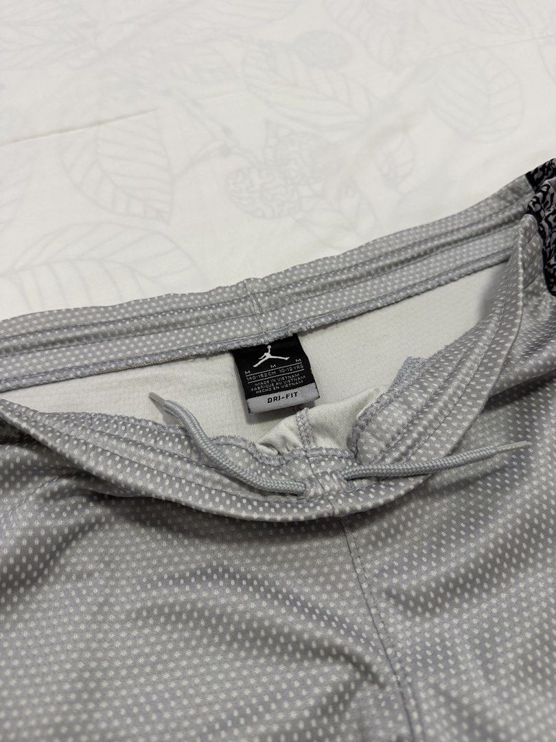 Air Jordan cement Short (Category: Shorts) located in Taguig. Submitted by thesocialthrift (Listing ID 1463146584, Image 2). Description: For sale Air Jordan Cement Short ‎Medium on tag youth size ‎W- 32-32 ‎L- 18 Sign of usage .
