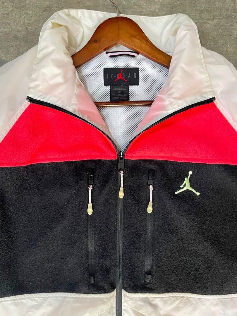 Air Jordan Winter Utility Casual Jacket (Category: Coats, Jackets and Outerwear) located in Tibiao. Submitted by notaveragethrift (Listing ID 1463144048, Image 3). Description: Width- 26 Length- 29 Sleeve- 25 CR- 10/10 Excellent condition No issue.