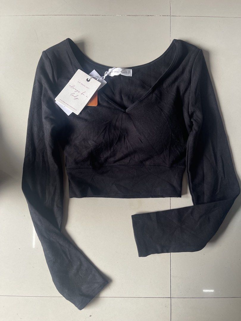 Air space longsleeves top S/m bb13 (Category: Activewear) located in Baguio. Submitted by affordaprice_2600baguio (Listing ID 1463164396, Image 1). Description: .