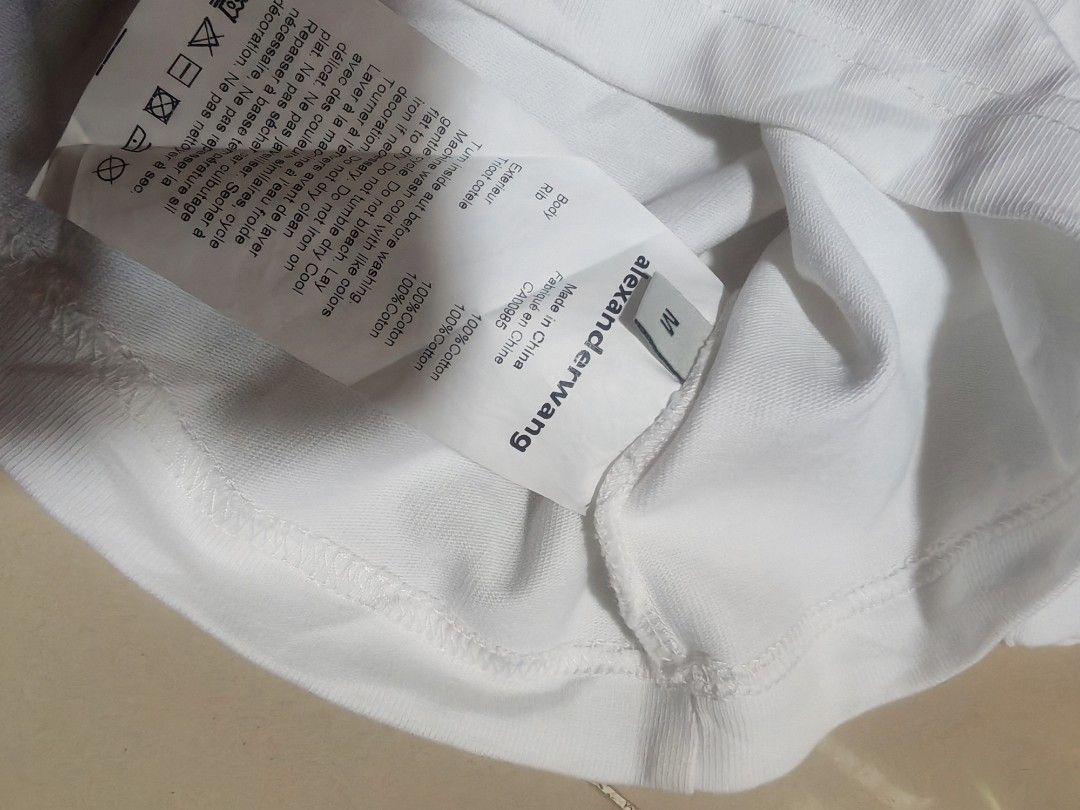 Alexander Wang Crop top (Category: Shirts) located in Butuan. Submitted by bonz87 (Listing ID 1463160653, Image 3). Description: Alexander Wang Crop top Medium ontag 18.5x16 As new condition No issue.