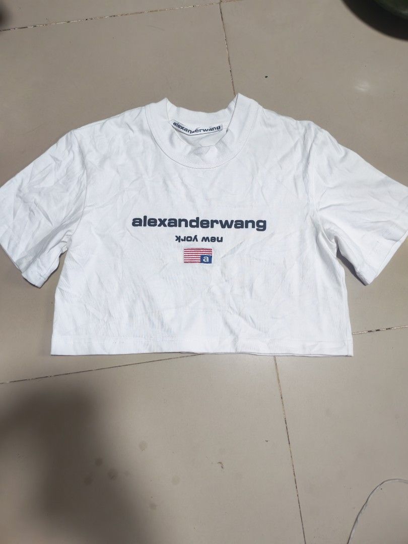 Alexander Wang Crop top (Category: Shirts) located in Butuan. Submitted by bonz87 (Listing ID 1463160653, Image 2). Description: Alexander Wang Crop top Medium ontag 18.5x16 As new condition No issue.