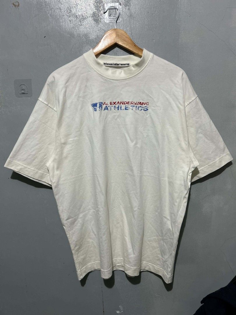 ALEXANDER WANG WHITE LOGO PRINT (Category: Tshirts & Polo Shirts ) located in Bayombong. Submitted by hc_apparel0124 (Listing ID 1463221491, Image 2). Description: DIMES : 23 BY 28 XL FITTINGS MAGANDA ANG TELA.