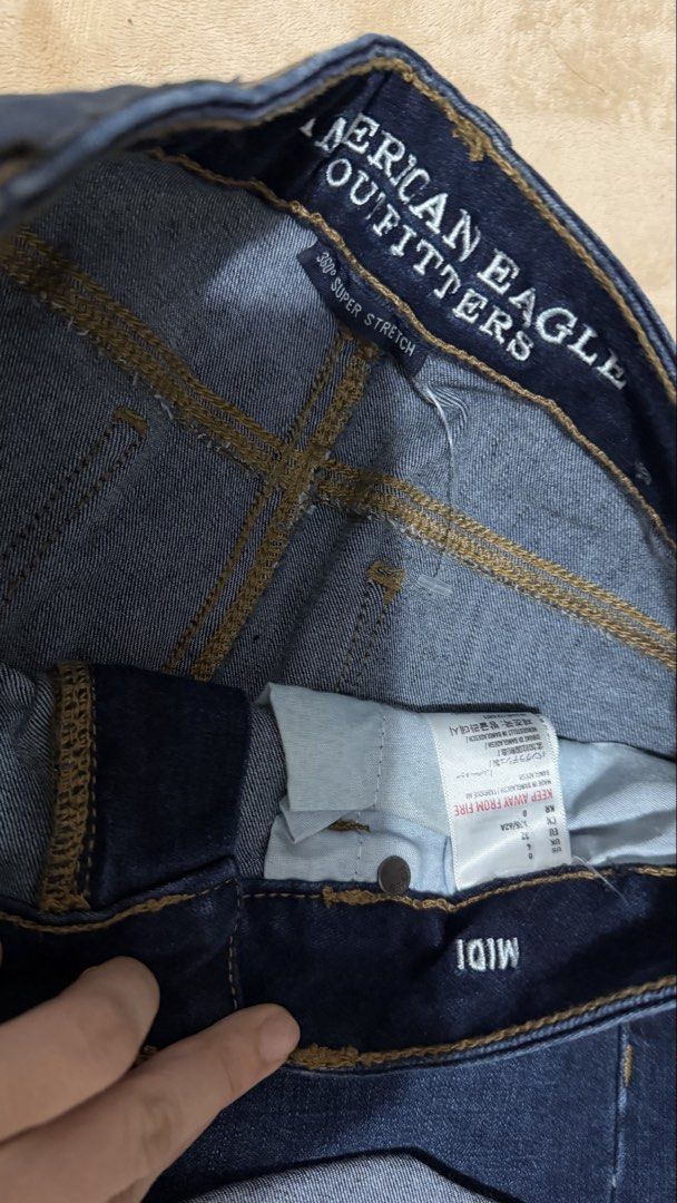 American Eagle Outfitter size 25 (Category: Shorts) located in Cebu City. Submitted by sultrychicmary (Listing ID 1463316995, Image 3). Description: never used.
