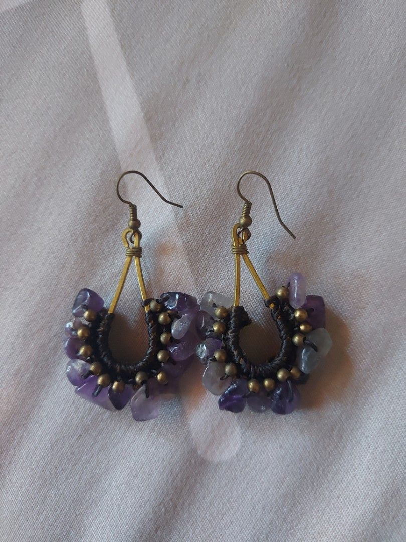 Amethyst Dangling Earrings (Category: Earrings) located in Paranaque City. Submitted by peppita (Listing ID 1463143994, Image 1). Description: BKK find 🌺 LAST PRICE POSTED UNLESS YOU BUY 2 OR MORE ITEMS 🌺 No Sh0pee checkout 🌺 No when worn photos unless already posted 🌺 2 day reservation only 🌺 MOP: GCash, Maya, UB, BPI.