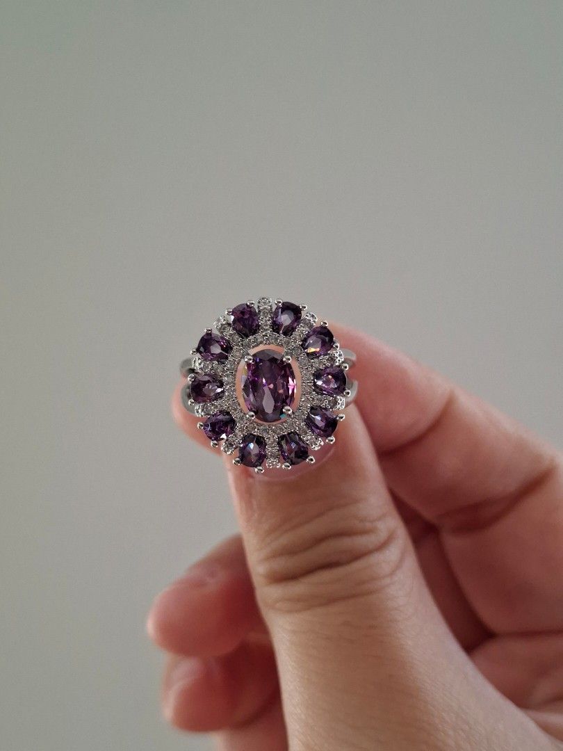 Amethyst Stones Vintage Looking Silver Ring Size 7 (Category: Rings) located in Dasmarinas. Submitted by danabrie22 (Listing ID 1463143391, Image 2). Description: size 7 ring very well-made, excellent crafstmanship 10/10 condition brand new stainless steel & amethyst-colored cubic zirconia stones made in Hongkong.