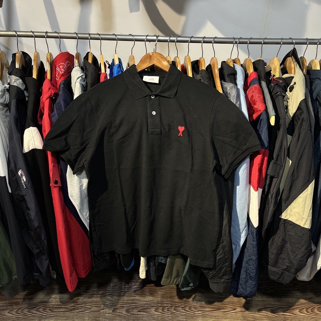 AMI Alexandre Mattiussi Black Polo (Category: Tshirts & Polo Shirts ) located in Kabasalan. Submitted by yourgamiii (Listing ID 1463290186, Image 1). Description: AMI Alexandre Mattiussi Black Polo Large (21x26.5) As new No Issue .