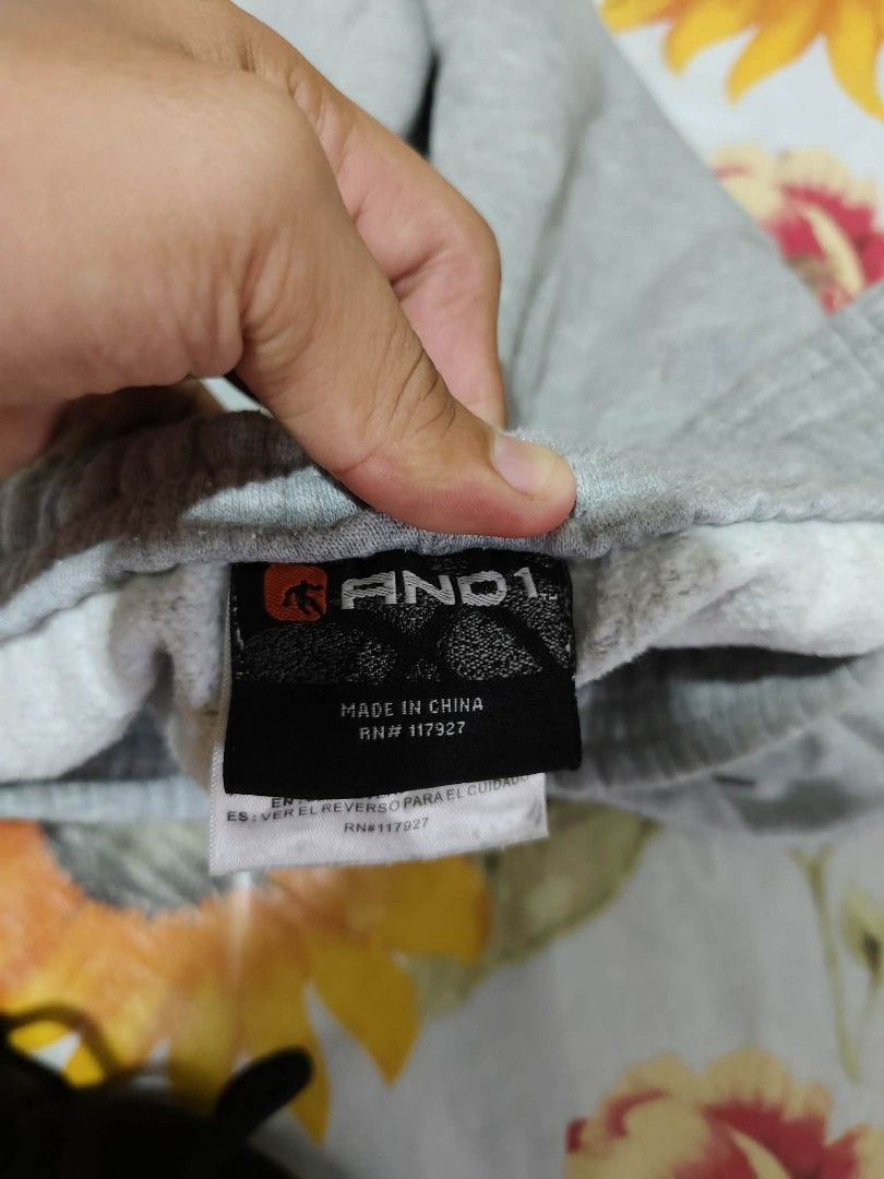 And 1 Sweatpants (Category: Joggers) located in Tubigon. Submitted by negosyanthrift (Listing ID 1463219133, Image 3). Description: Waist:One size fits all Length:40.5 Thighs:13 Leg Open:9 issue washable stains and no lace and repaired pinhole as new condition parin 🏷️249+sf.