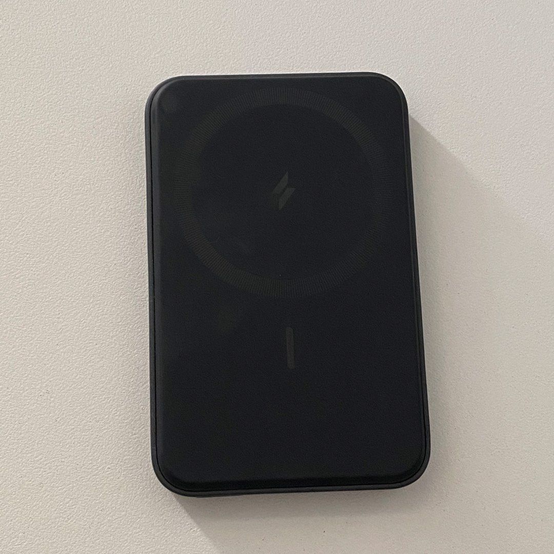 Anker powerbank (Category: Batteries & Power Banks) located in Makati City. Submitted by reloved2024 (Listing ID 1463134520, Image 2). Description: .