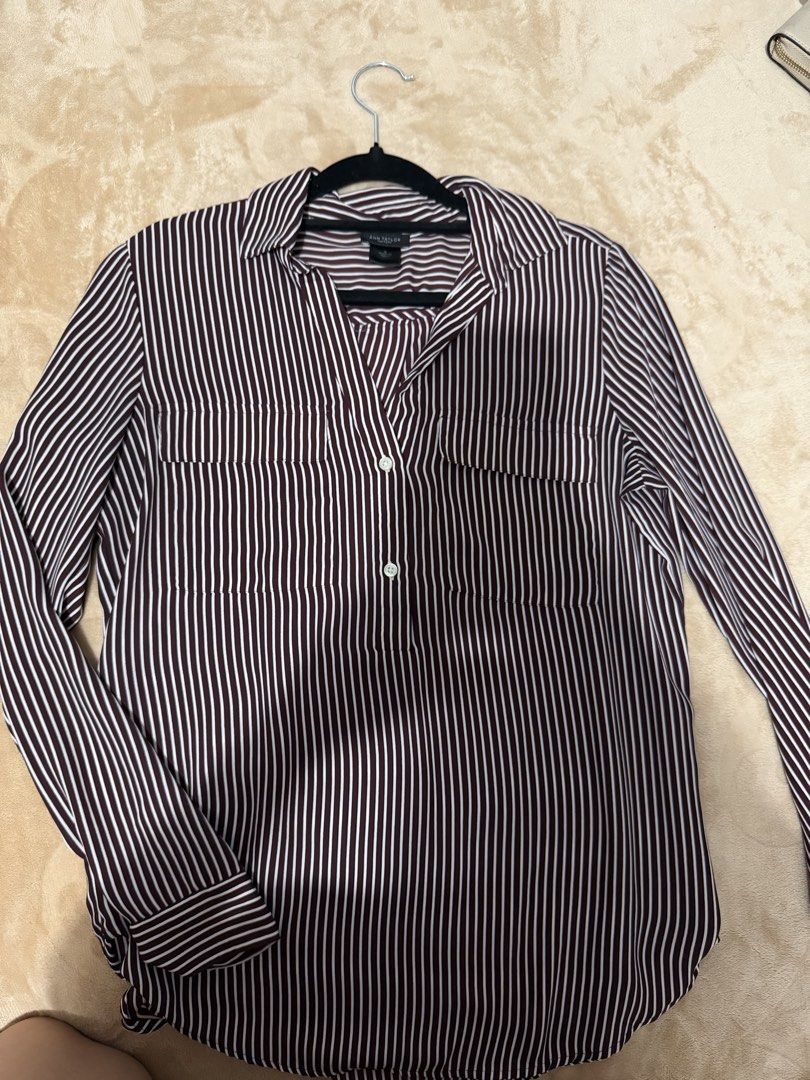 Ann Taylor Office Top size Small (Category: Blouses) located in Cebu City. Submitted by sultrychicmary (Listing ID 1463310193, Image 2). Description: .